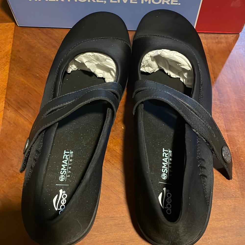 Brand new never worn a so smart system shoe